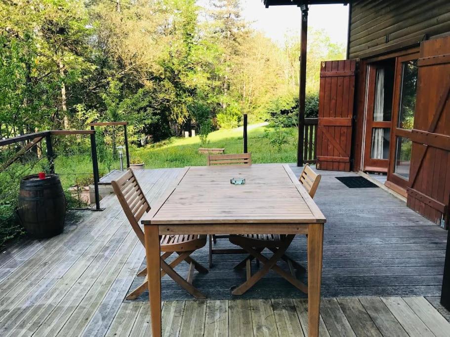 Chalet Au Milieu De La Foret Avec Lac A Proximite Layrac Exterior foto